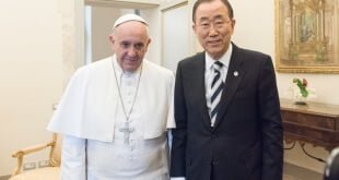 El Secretario General de la ONU se reunió con el Papa Francisco en el Vaticano en abril. Foto de archivo: ONU/Mark Garten