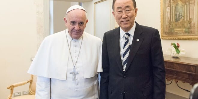 El Secretario General de la ONU se reunió con el Papa Francisco en el Vaticano en abril. Foto de archivo: ONU/Mark Garten