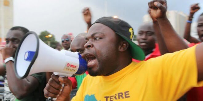 Protesta en Burkina Faso en contra del golpe de Estado.