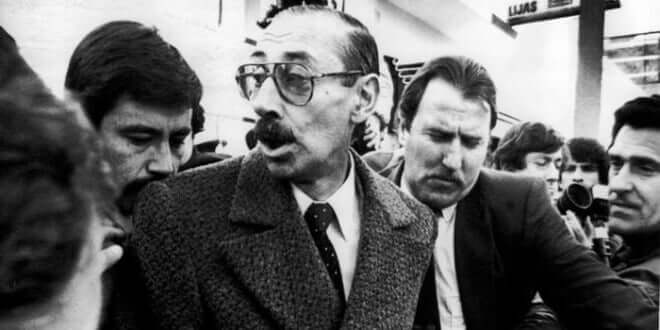Jorge Videla comparece ante la Justicia argentina el 5 de junio de 1984.
