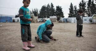 Siria es uno de los países que requieren más atención en términos humanitarios. En la imagen, niños sirios, en un campamento para refugiados en el Valle de Bekaa, en Líbano. Foto de archivo: UNICEF/Alessio Romenzi