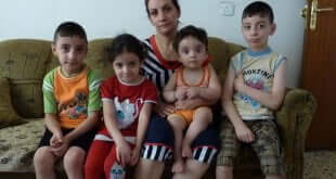Familia cristiana desplazada por la violencia del ISIS en Iraq Foto: IRIN/Louise Redvers