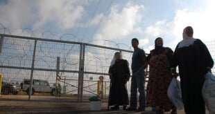 Valla y puestos de control en Cisjordania. Foto: UNRWA/Isabel de la Cruz
