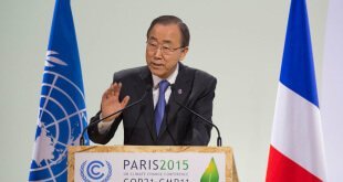 Ban Ki-moon se dirige a los participantes de la COP21 celebrada en París en diciembre pasado. Foto de archivo: ONU/Eskinder Debebe