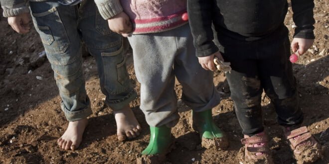 Niños sirios en el campo para desplazados internos de Bab Al Salame, cercano a la frontera con Turquía y dentro de la región de Alepo, una de las más castigas por el conflicto. Foto: UNICEF/UNI156534/Diffidenti
