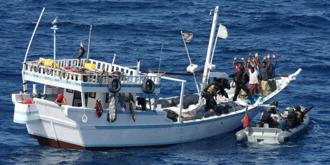 Barco pirata en la costa de Somalia. Foto: Unión Europea
