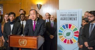 Ban Ki-moon habla a la prensa de la entrada en vigor del Acuerdo de París. Foto: ONU/Rick Bajornas