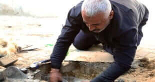 Reparaciones de tuberías de agua en el campo de Jabalia, en el norte de Gaza. Foto: UNRWA / Khalil Adwan