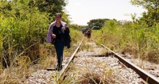Una mujer salvadoreña que huyó de laviolencia en su país transita por México en su ruta hacia Estados Unidos. ACNUR/ Markel Redondo