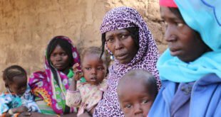 El número de personas que pasan hambre en la República Centroafricana se ha duplicado desde 2015 a medida que el conflicto y la inseguridad limitaban el acceso y la disponibilidad de comida. Foto: OCHA/Gemma Cortes