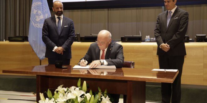 Ceremonia de la firma del Tratado sobre la Prohibición de las Armas Nucleares. Foto: UNODA
