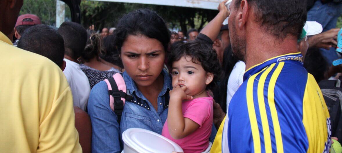 Dossier 2018 - Semana 25 5 UNHCR/Reynesson Damasceno Los refugiados venezolanos se refugian en la plaza Simón Bolívar, en Boa Vista, en el estado brasileño de Roraima.