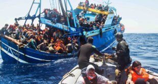 Guardia Costera de Italia/Massimo Sestini La Armada Naval de Italia rescata migrantes en el Mediterráneo.