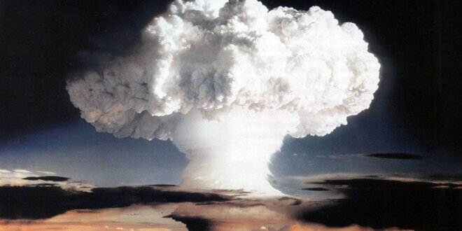 Gobierno de EEUU Ensayo nuclear realizado por Estados Unidos en Enewetak, un atolón de las Islas Marshall, el 1 de noviembre de 1952.